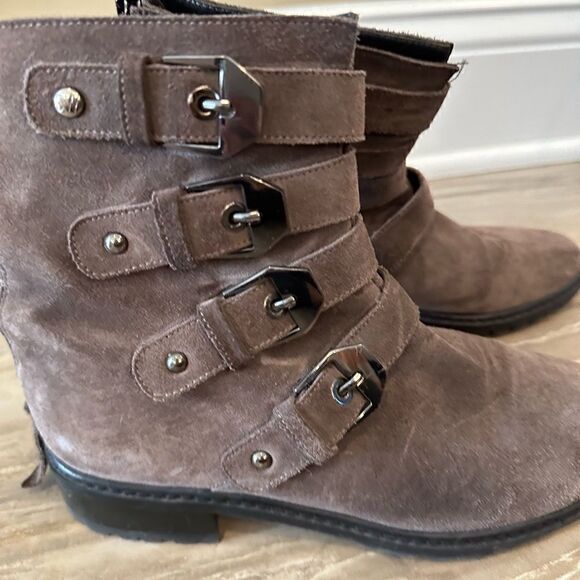 NEW Stuart Weitzman Brown Suede Boot Size 5 - Picture 3 of 9